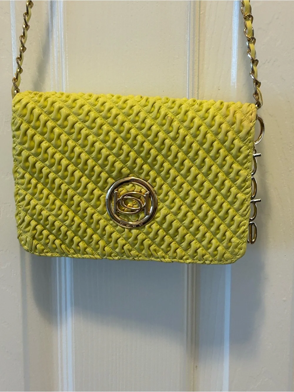 bebe Chartreuse Crossbody Perfect for Y2K Fall Fashions
